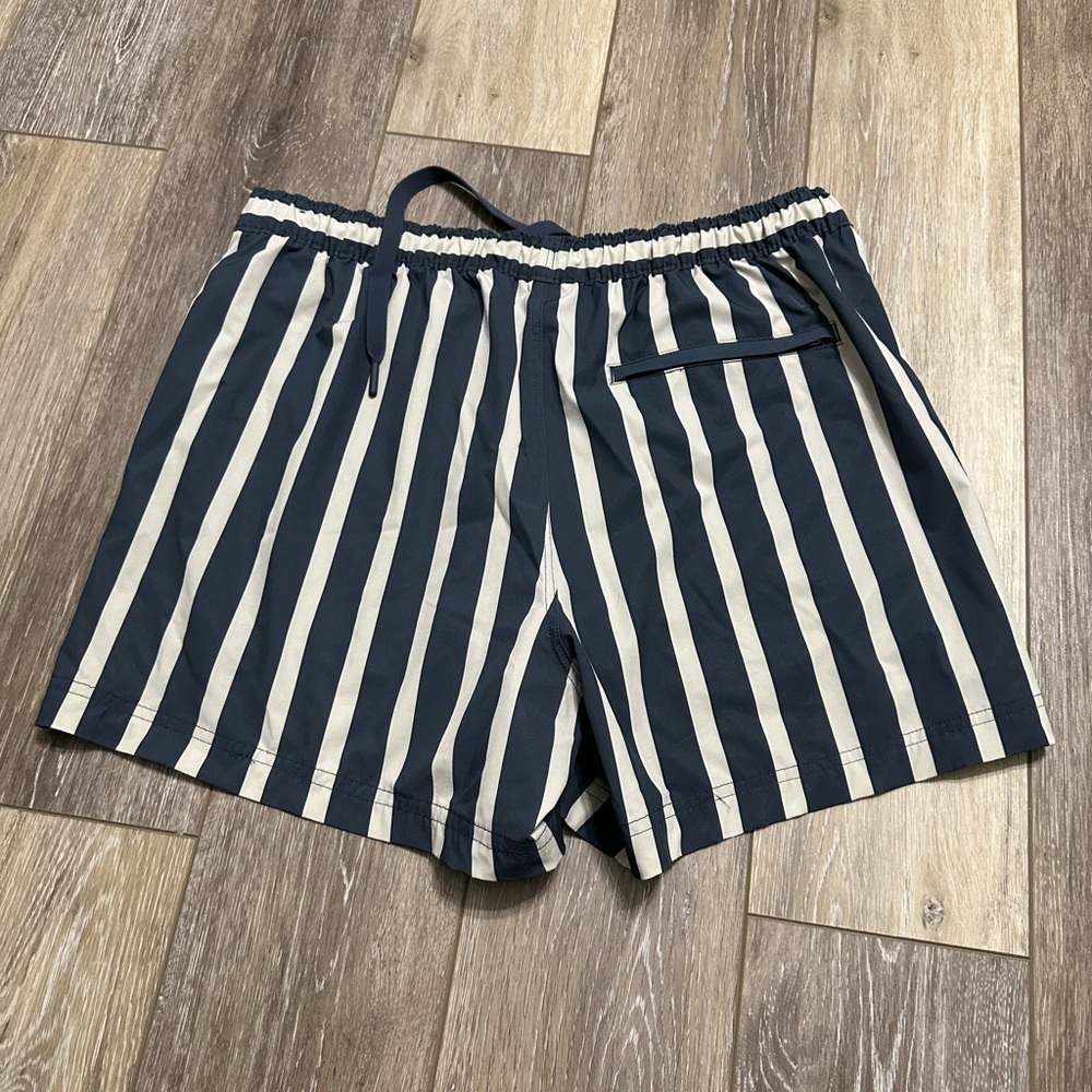#4) LLA Golf Shorts off-white & gray striped medium excellent condition.